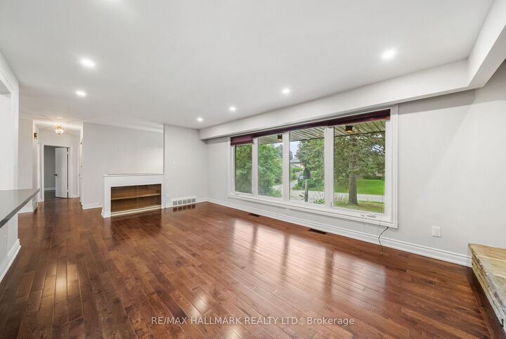 Property Photo:  541 Rouge Hills Drive  ON M1C 2Z9 
