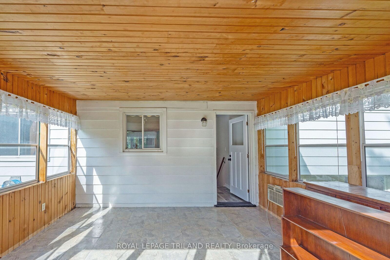 Property Photo:  18 Laurier Road  ON N5P 3N7 