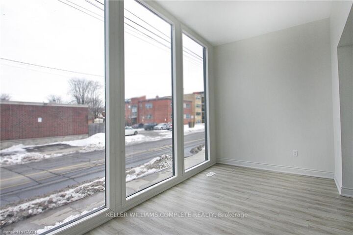 Property Photo:  76 Wentworth Street S  ON L8N 2Y9 