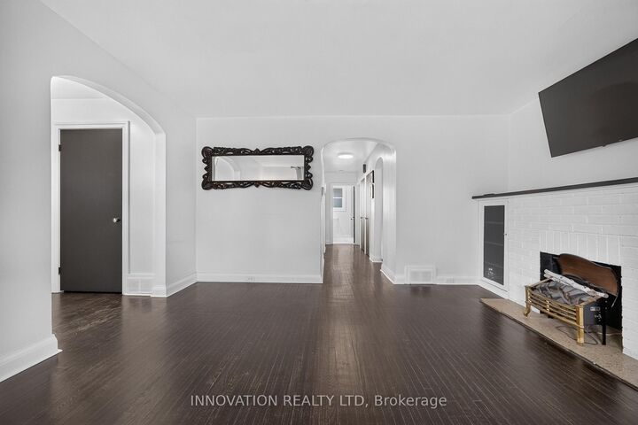 Property Photo:  5 Merrick Street  ON K7A 4R2 