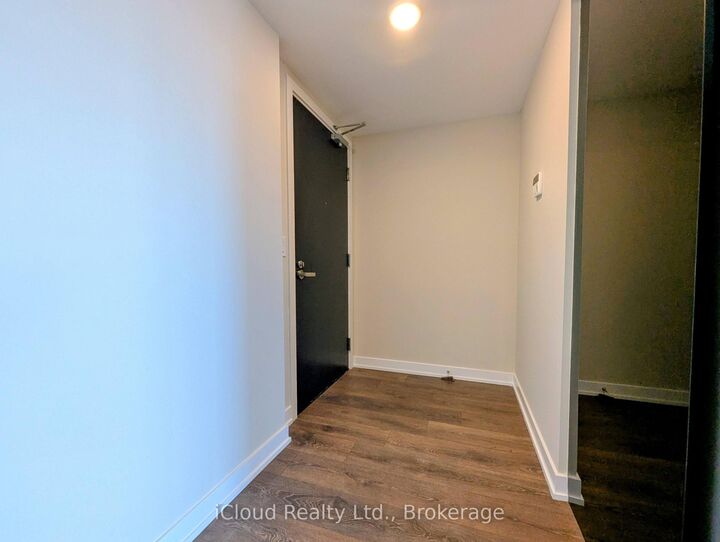 Property Photo:  501 Yonge Street 4407  ON M4Y 1Y4 