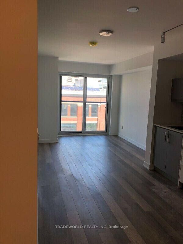 Property Photo: 181 Huron Street 707 ON M5T 0C1