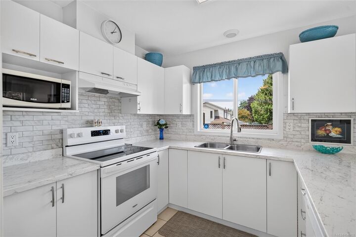 Property Photo: 454 Morison Ave #24 BC V9P 2M6