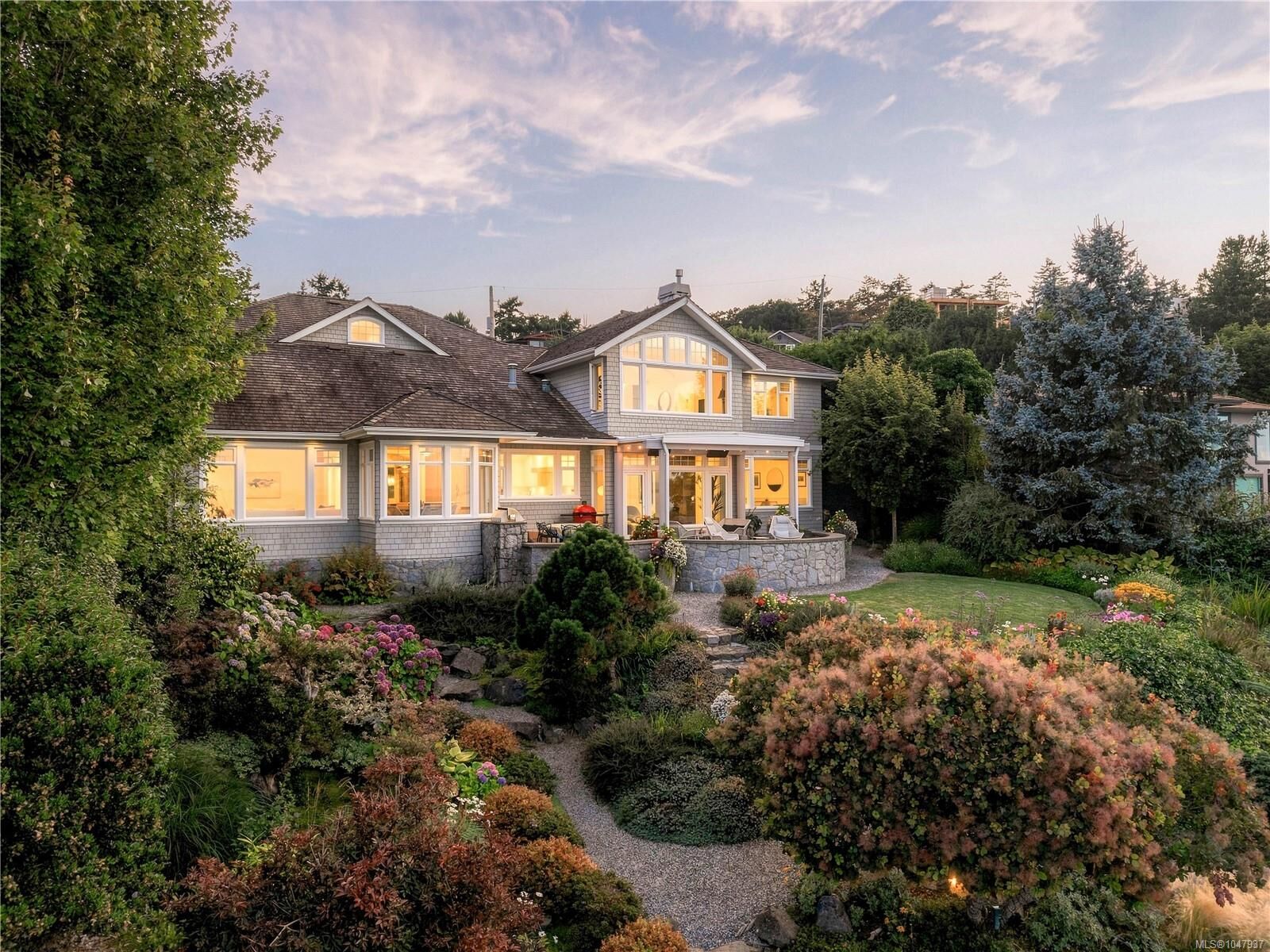 Property Photo: 2924 Mt. Baker View Rd BC V8N 1Z5