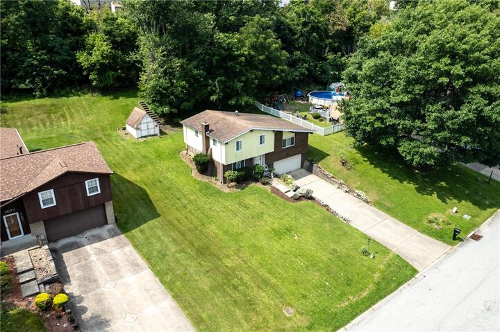 Property Photo:  1081 Old Post Rd  PA 15129 
