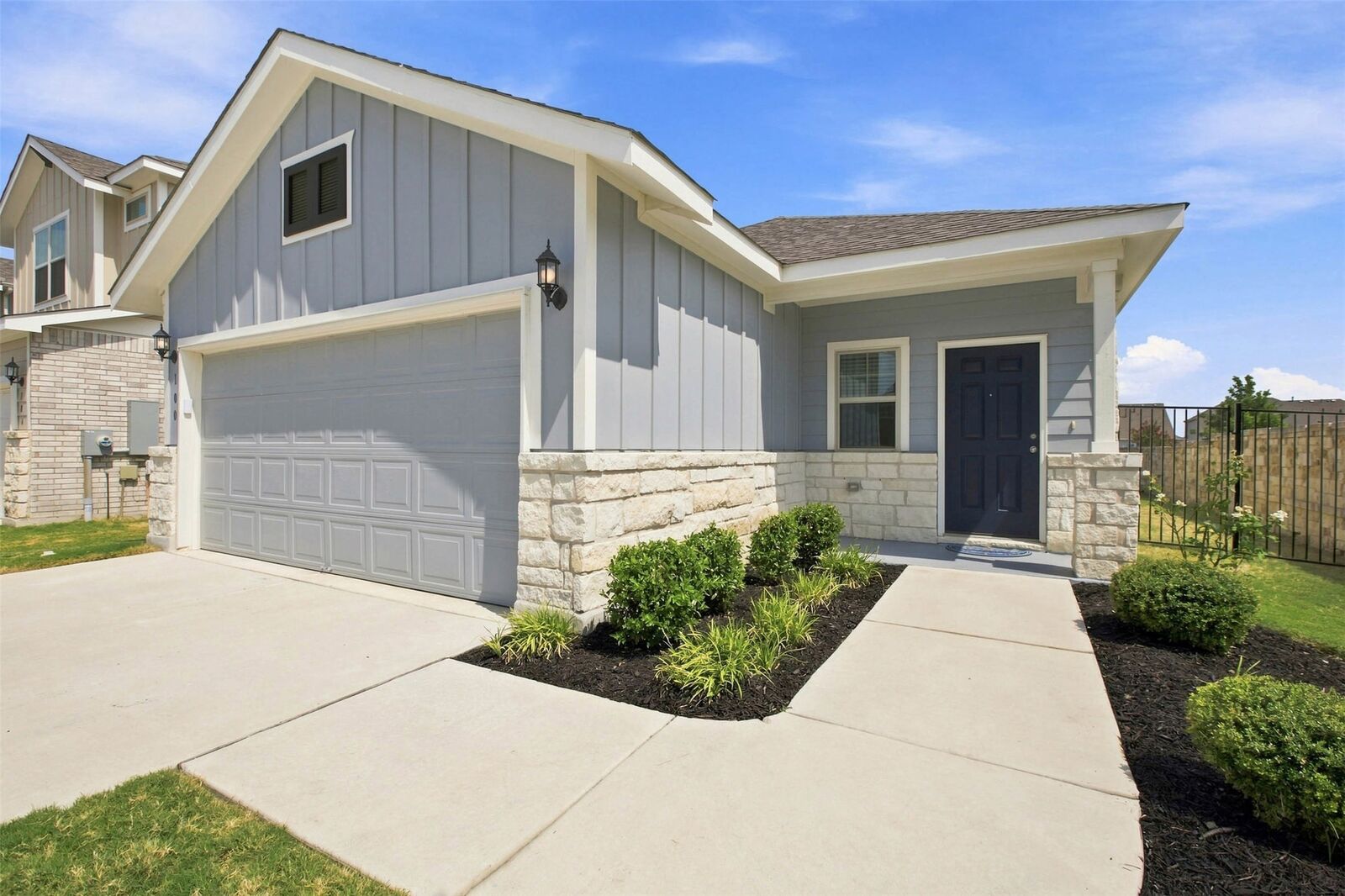 Property Photo: 100 Bennington Drive TX 78642