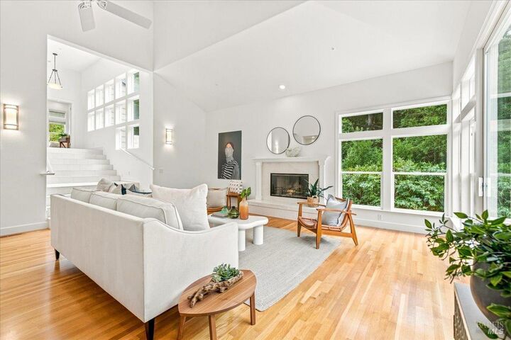Property Photo: 61 Terrace Avenue CA 94901