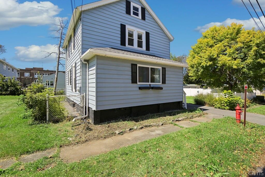 Property Photo: 225 Hazelhurst Avenue NY 13206