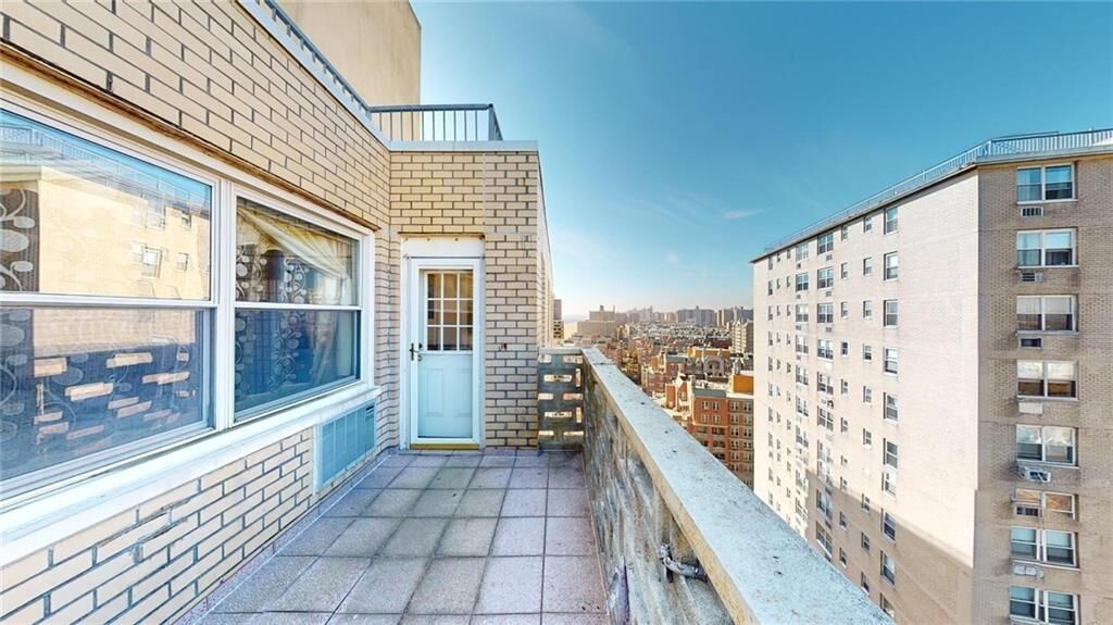 Property Photo:  1311 Brightwater Avenue 18A  NY 11235 