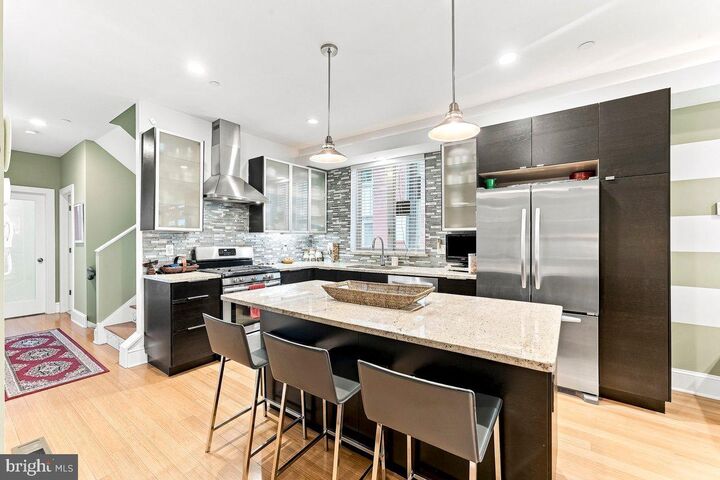 Property Photo:  1217 Mount Vernon Street 19 1  PA 19123 