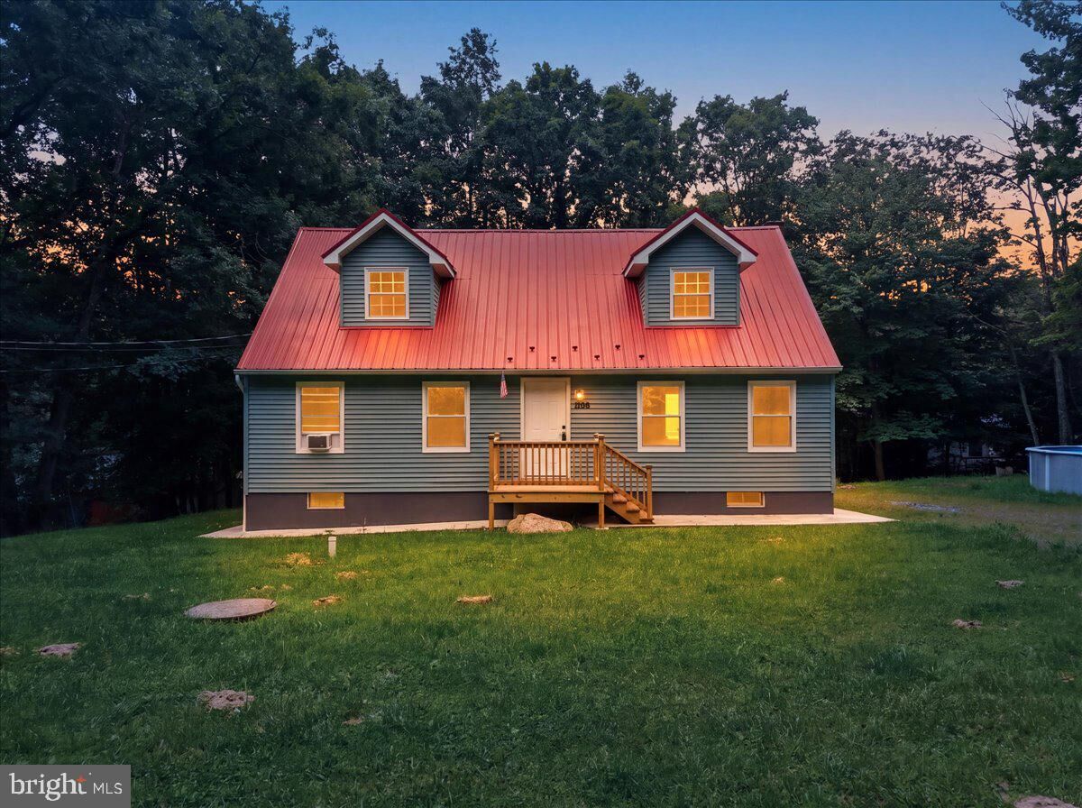 Property Photo: 1626 David Lane PA 18330