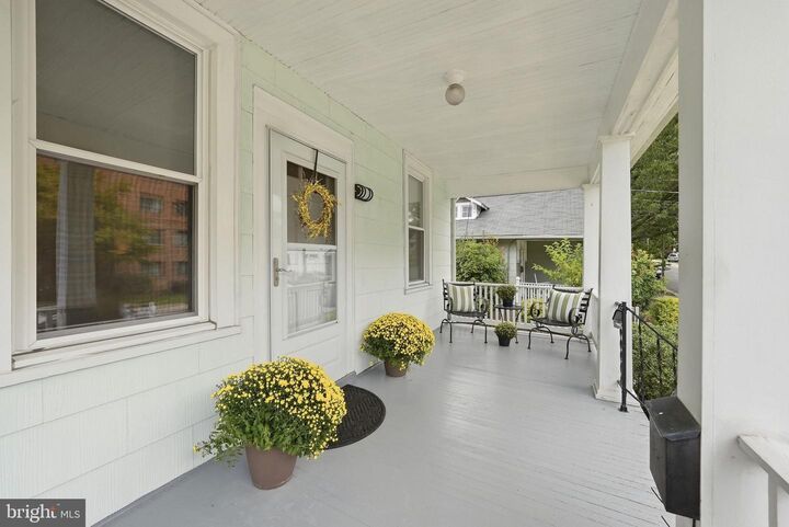 Property Photo:  1932 N Cleveland Street  VA 22201 