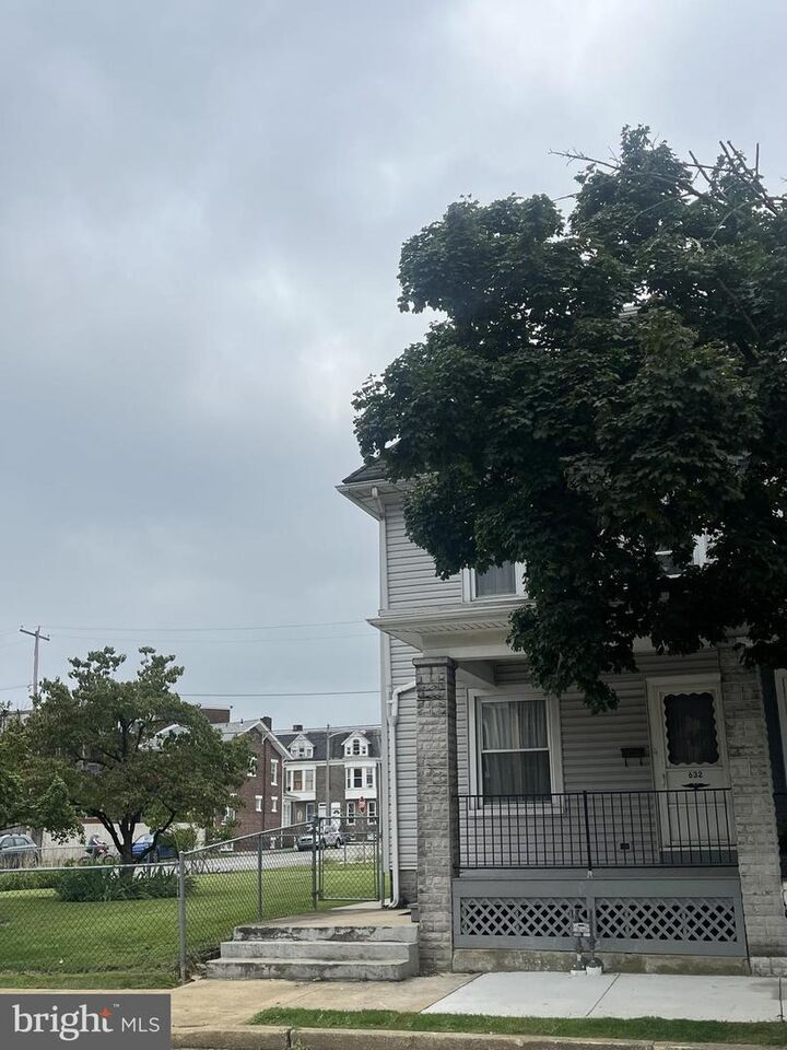 Property Photo:  632 York Street  PA 17403 
