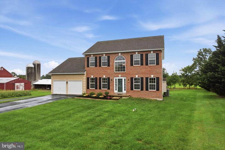 Property Photo:  318 Elmwood Lane  PA 18969 