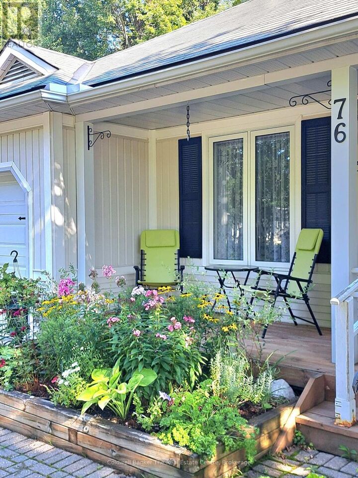 Property Photo: 76 Pine Ridge Gate ON P1P 1Y4