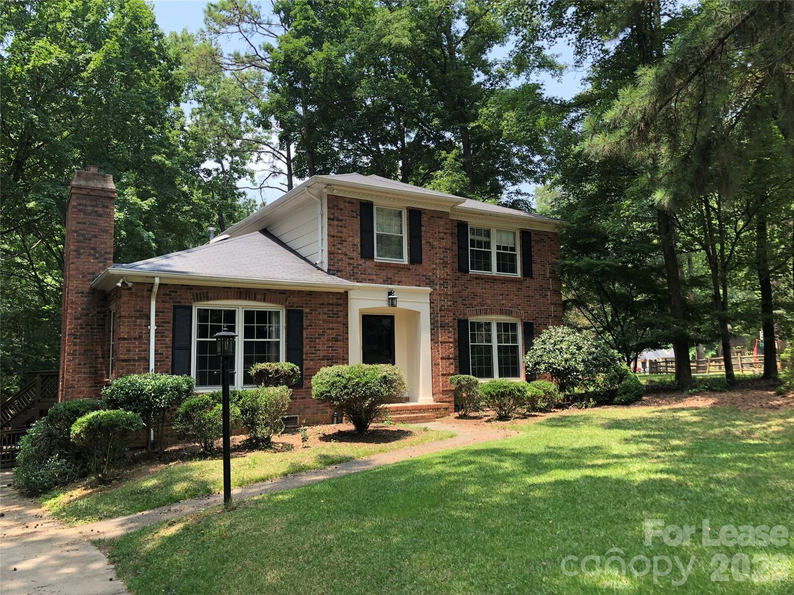 Property Photo: 823 Tadlock Place NC 28105
