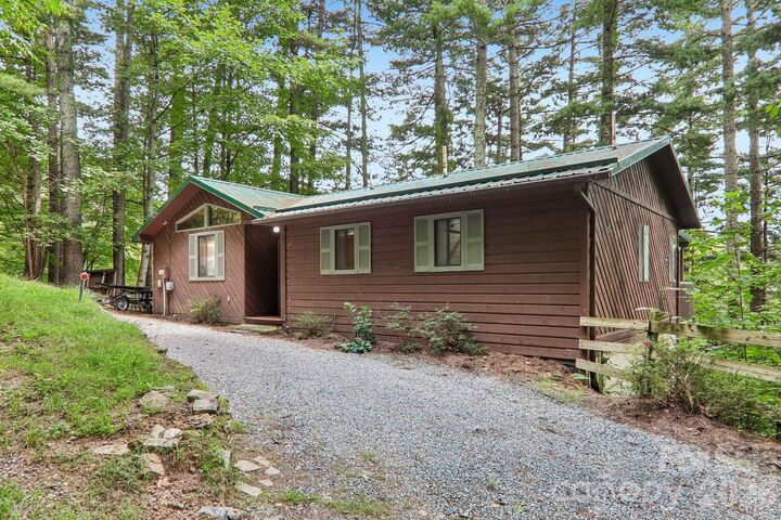 Property Photo:  21 Wild Bird Lane  NC 28751 