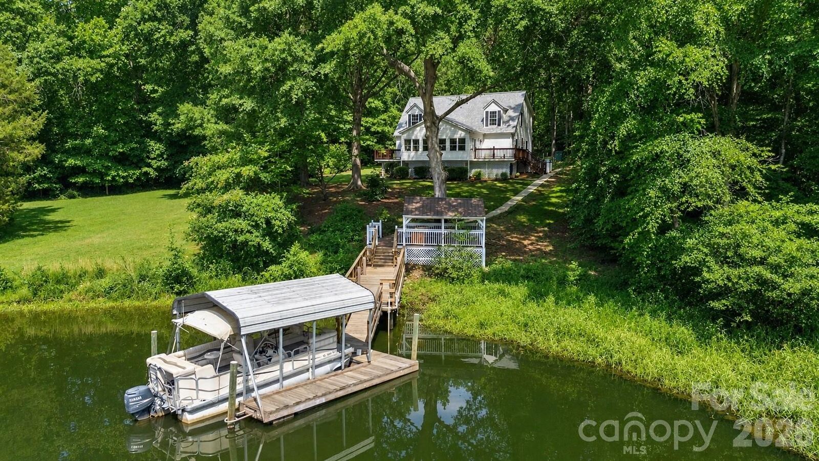 Property Photo: 8137 Rowe Street NC 28609