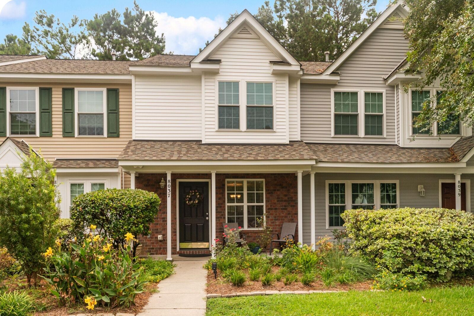 Property Photo: 8037 Shadow Oak Drive SC 29406