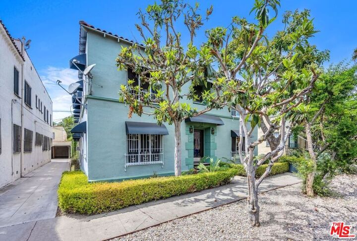 Property Photo: 331 N Ogden Dr CA 90036
