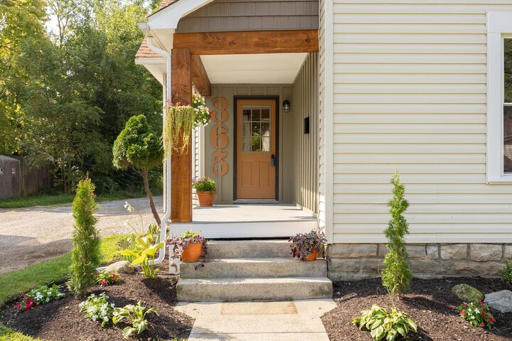 Property Photo:  365 W Columbia Street  OH 43302 