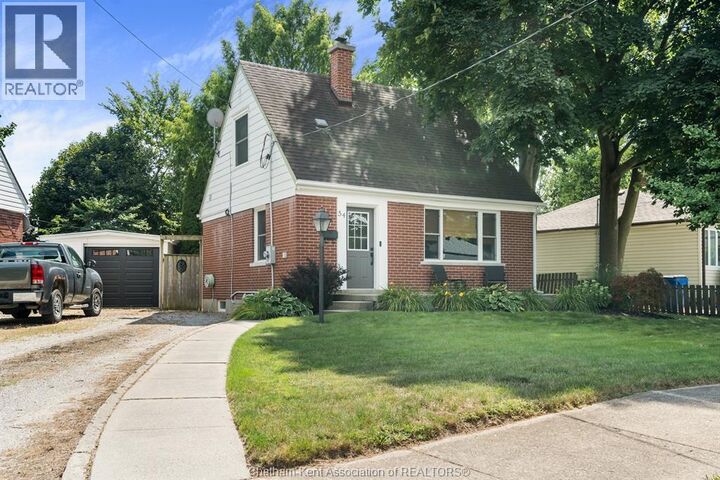 Property Photo:  54 Sunnyside Avenue  ON N7M 1Z7 