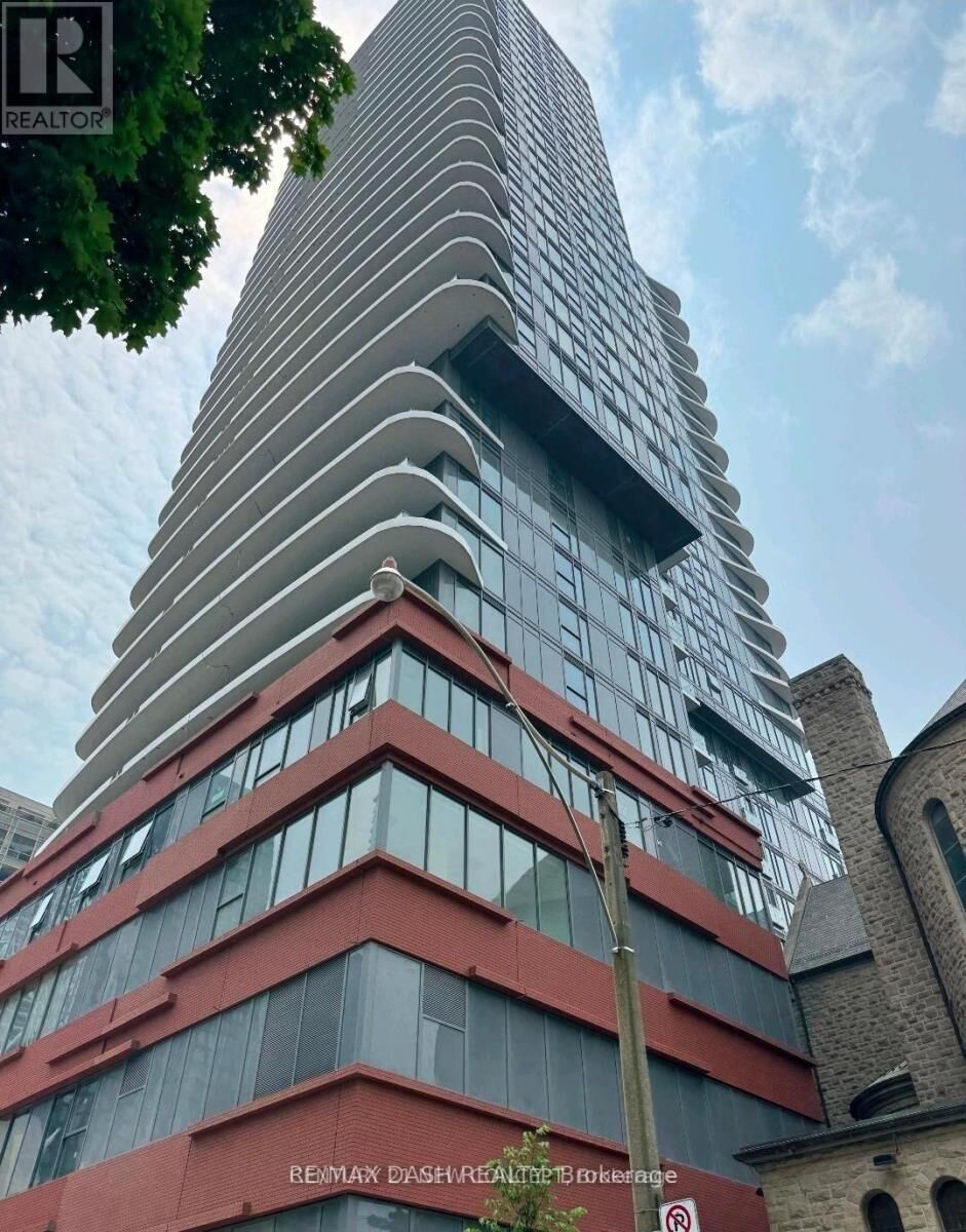 Property Photo:  280 Dundas Street West 1014  ON M5T 0E3 