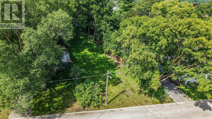 Property Photo: 190 Charlotte Street South ON L3Y 3S8