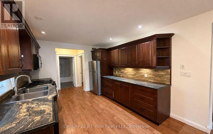 Property Photo:  100 Cameron Street  ON L3V 5R7 