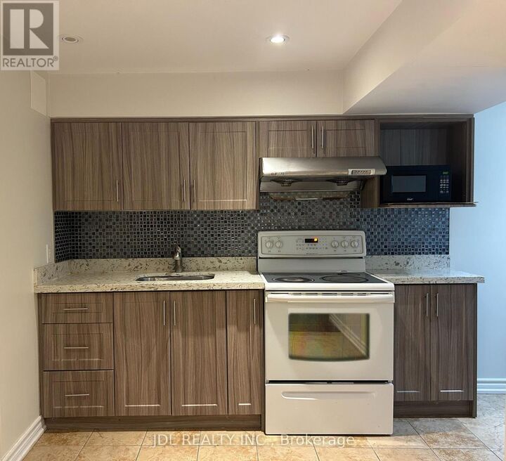 Property Photo:  36 Bendamere Cres Crescent  ON L3P 6Y1 