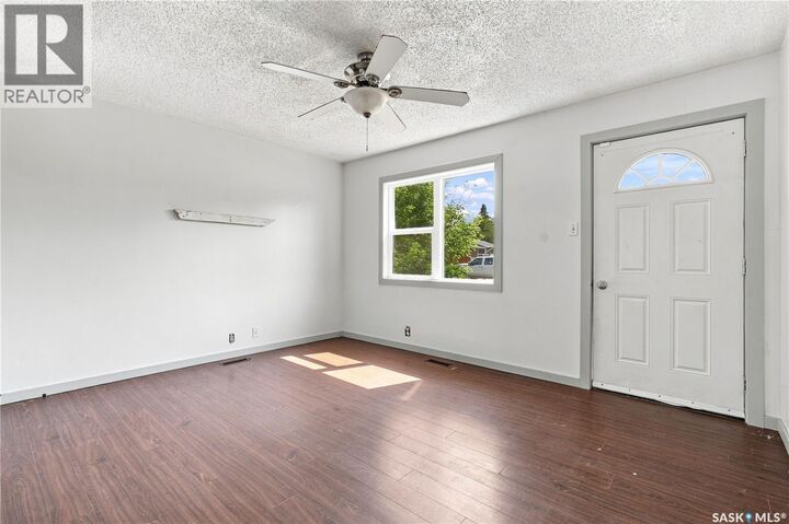 Property Photo: 1014 Hastings Street SK S6H 5R8