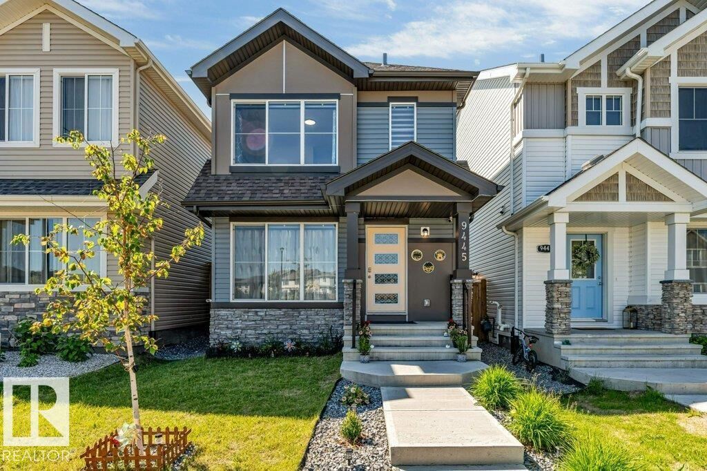 Property Photo:  9445 Colak Ln SW  AB T6W 5G7 