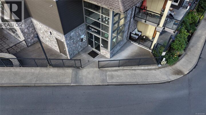 Property Photo: 3226 Jacklin Road Southeast 401 BC V9B 0J5