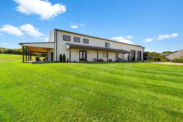 Property Photo: 711 E US 42 OH 45385