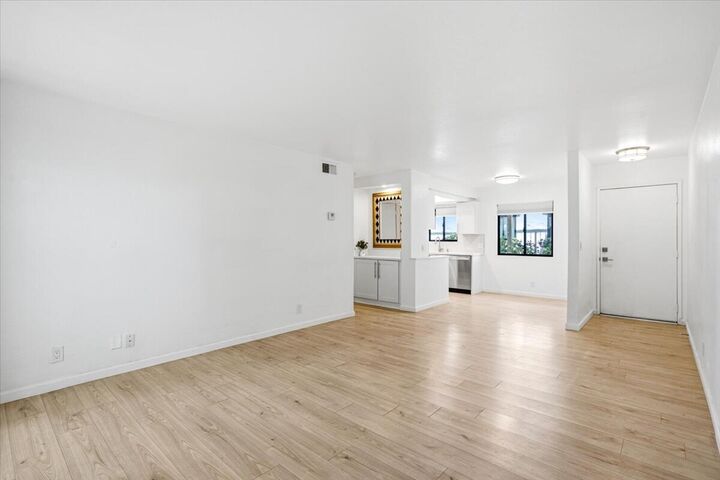 Property Photo: 1050 E Ramon Road 20 CA 92264