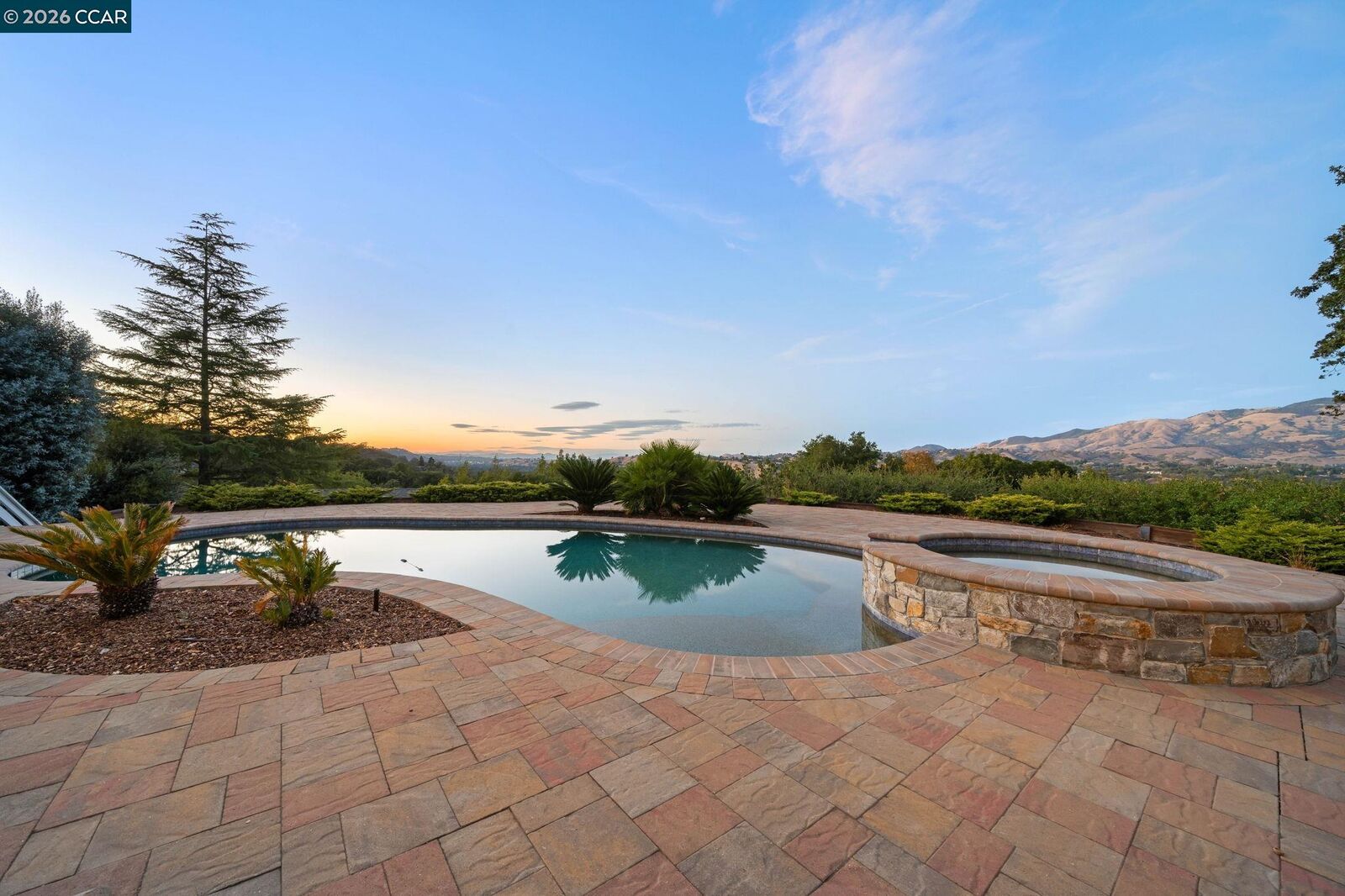 Property Photo:  300 Oak View Ter  CA 94526 