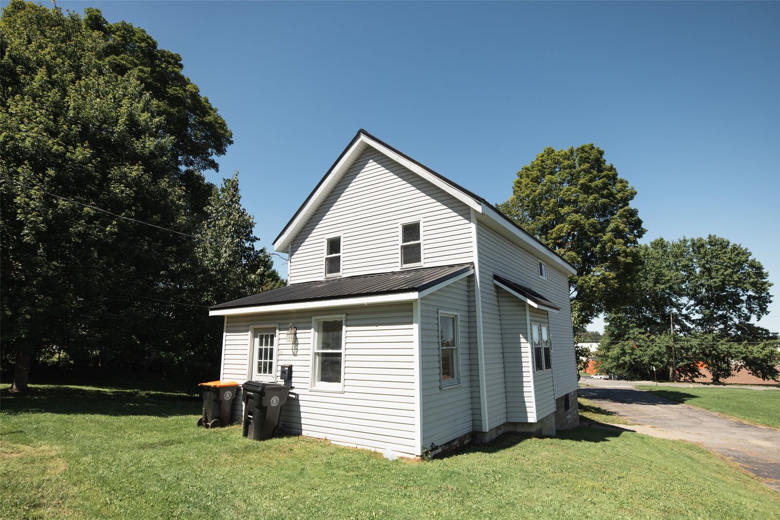 Property Photo: 429 W Church Street PA 16407