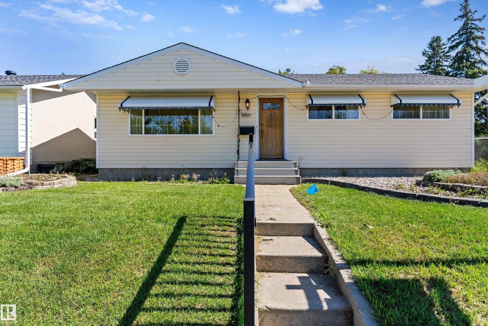Property Photo:  9807 165 Street NW  AB T5P 3S9 