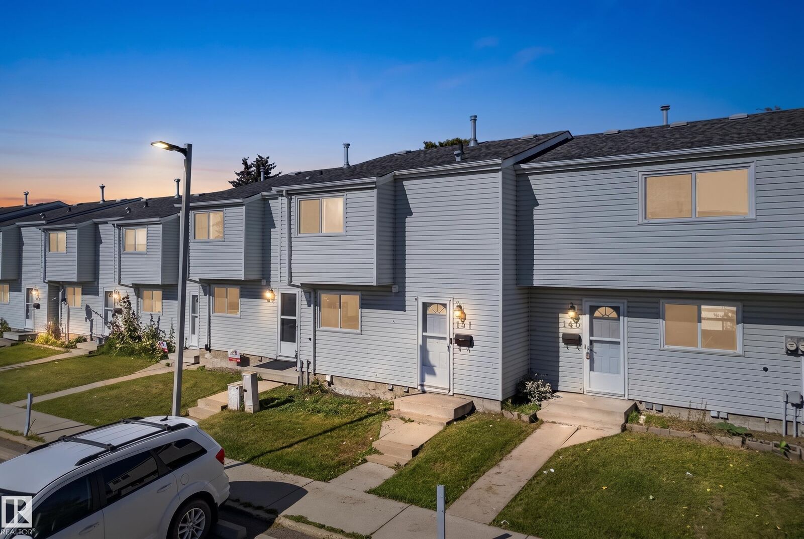 Property Photo:  141 Dickinsfield Court NW  AB T5E 5V8 