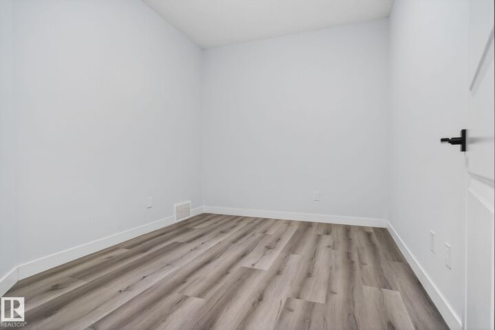 Property Photo:  20 Hazelwood Lane  AB T7X 0R7 