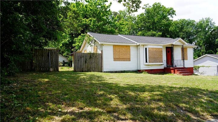 Property Photo:  2186 Tiger Flowers Drive NW  GA 30314 