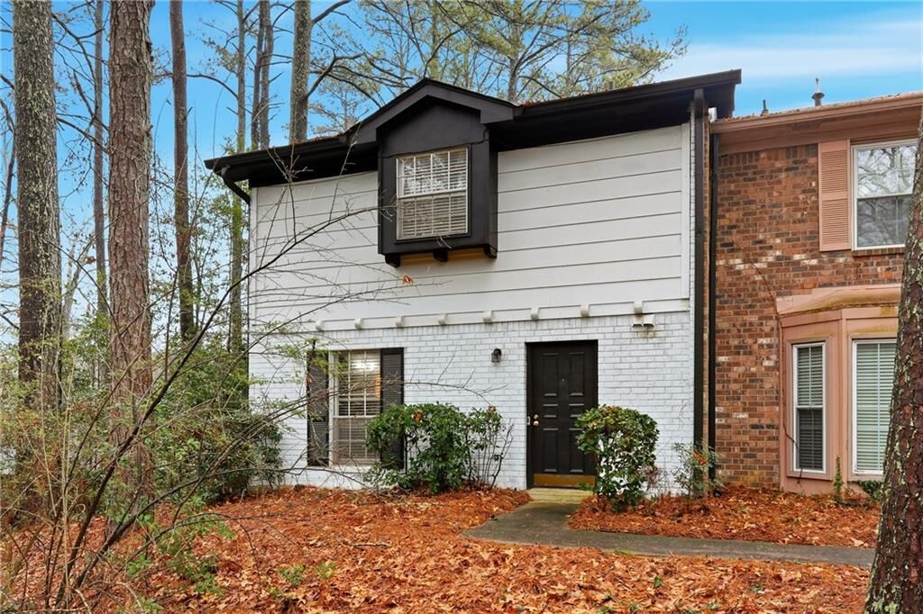 Property Photo:  754 Garden View Drive  GA 30083 