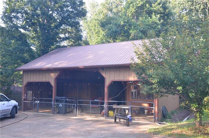 Property Photo: 400 Foster Coltrane Lane GA 30107