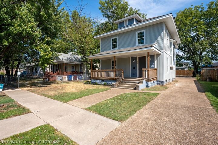 Property Photo: 812 N 13th Street AR 72901