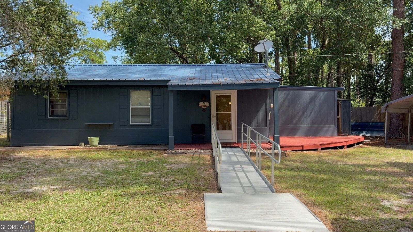 Property Photo: 704 Bay Street GA 31501