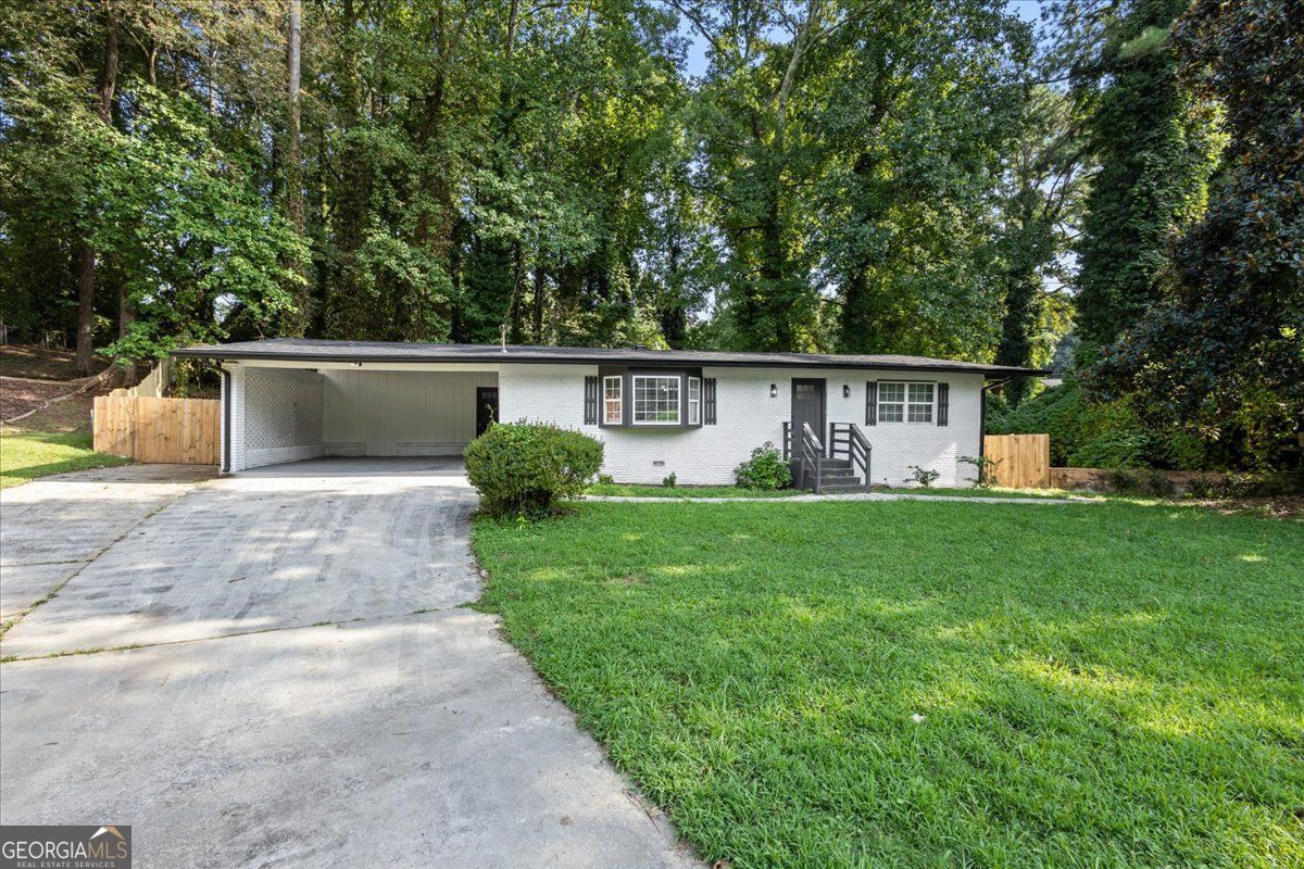 Property Photo:  4720 Shoshonee Trail  GA 30349 