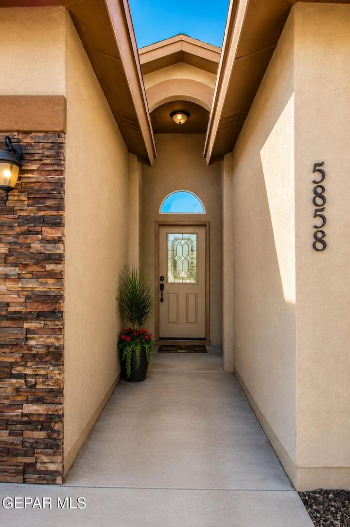 Property Photo:  5858 Laurensito Street  NM 88008 