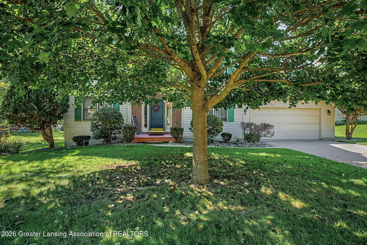 Property Photo: 3965 Applegrove Lane MI 48911