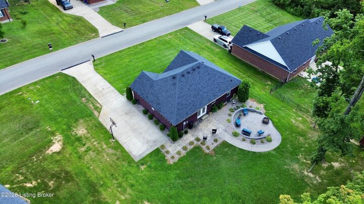 Property Photo: 125 Peabody Loop KY 40013