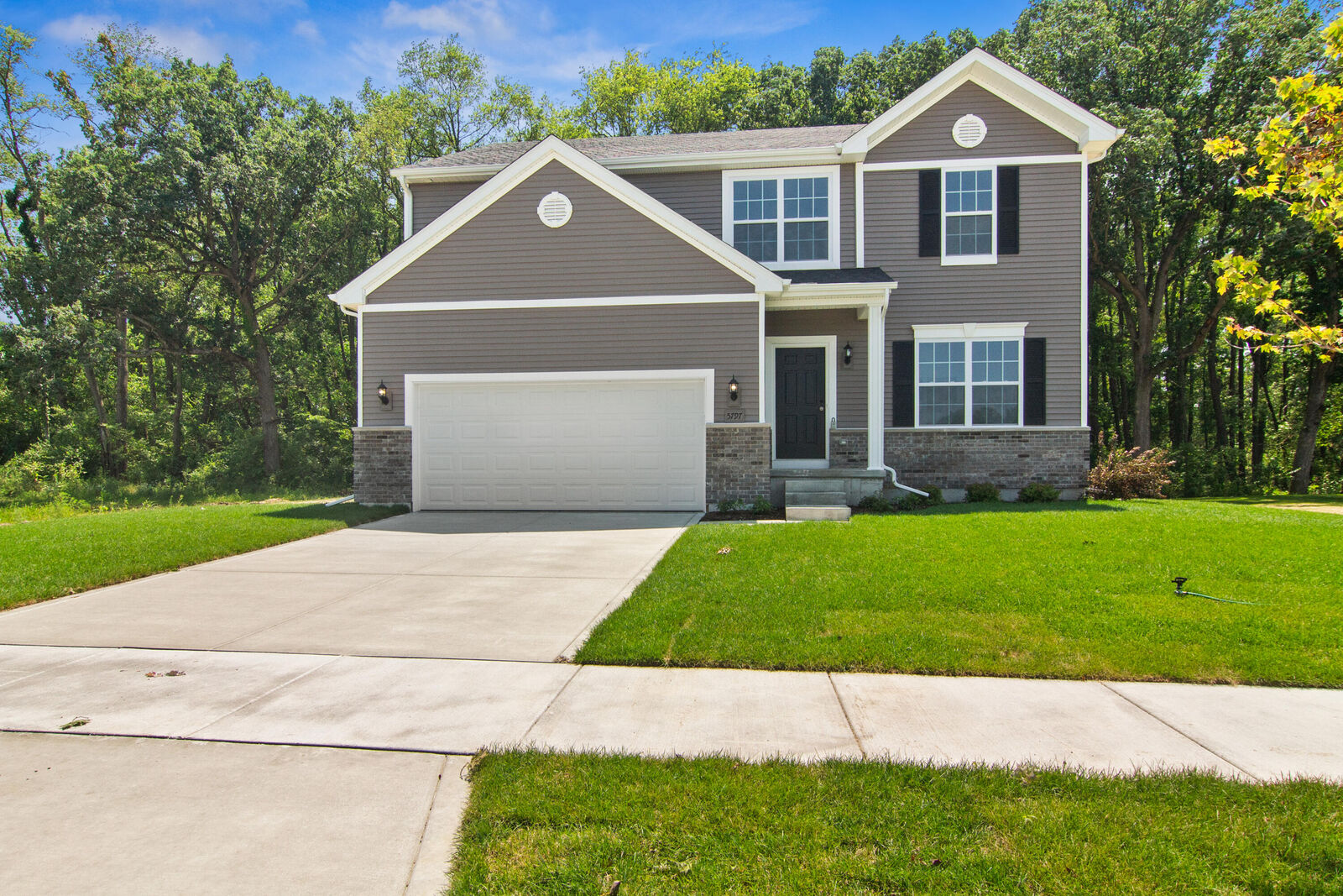 Property Photo:  5699 Onyx Avenue  IN 46356 